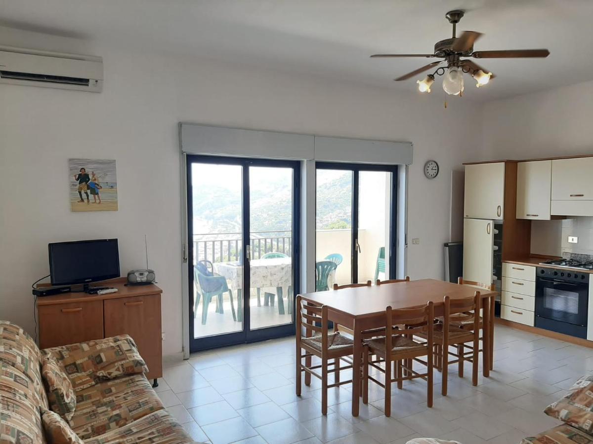 Casa Vacanze Andreana Apartment Letojanni Exterior foto
