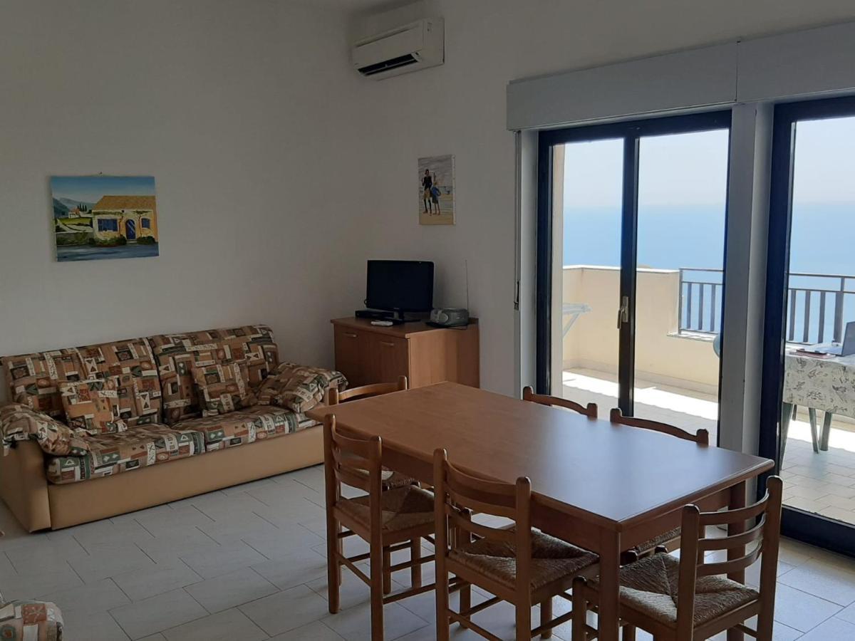 Casa Vacanze Andreana Apartment Letojanni Exterior foto